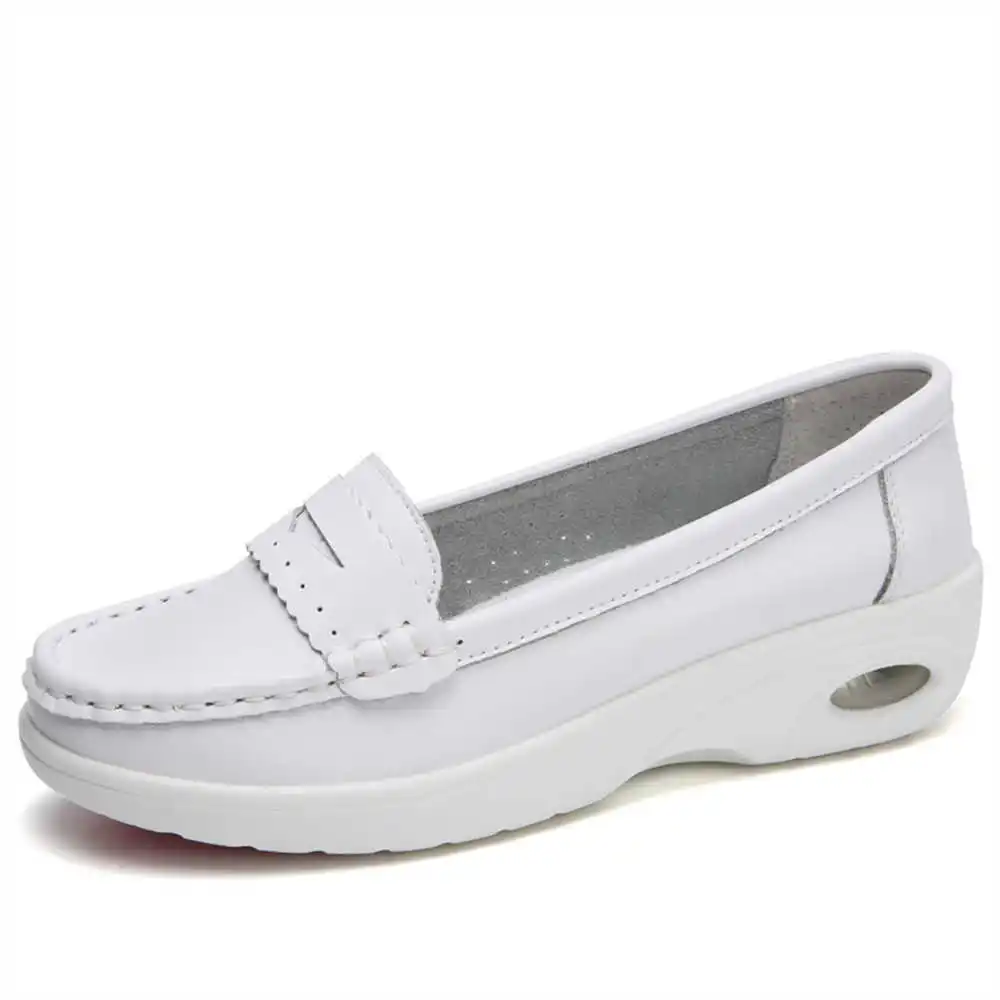 Thick Sole Slipon White Traine - Luxury Lifestyle Of Celebrities reseña y precio