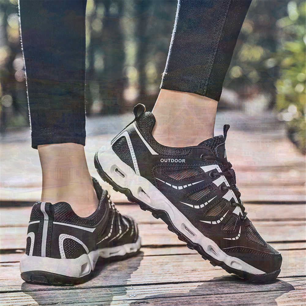 Sumer Round Tip Silver Sneaker - Luxury Lifestyle Brand reseña y precio